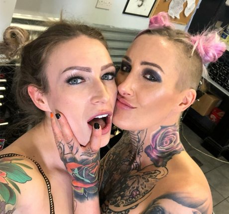 ava austen ポルノスター 写真