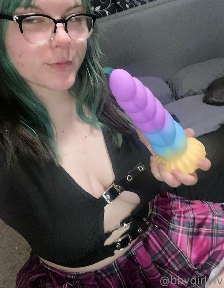 bbygirlviv エロティックなスター 画像