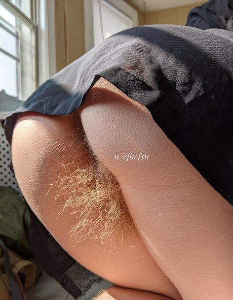 Hairyblondie セクシーなポルノスター 写真