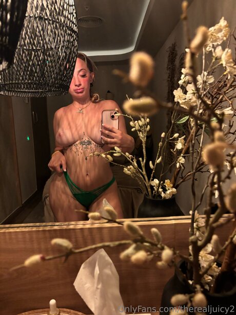 therealjuicy2 XXXモデル 画像