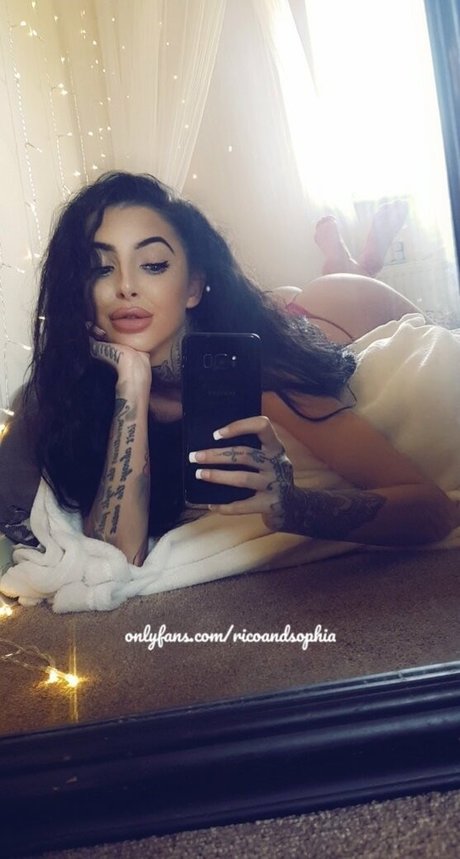 レズビアンの指入れOnlyFans ポルノ 画像