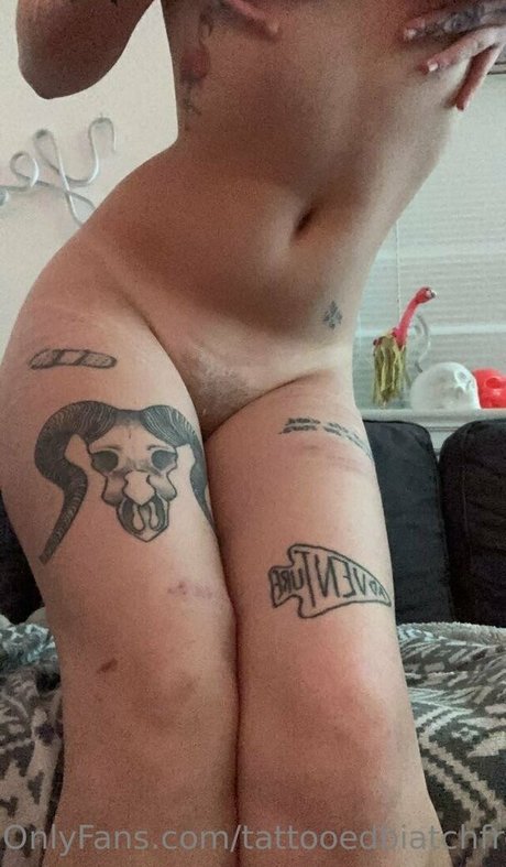 tattooedbiatchfree ヌードモデル 写真