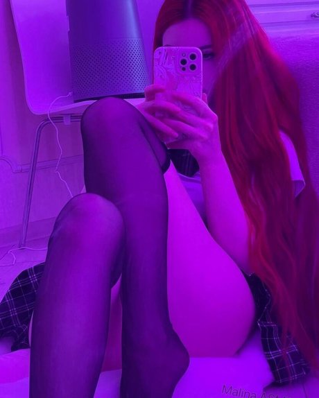 Malina ASMR ヌードのポルノスター 写真