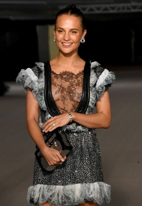 Alicia Vikander 独占ポルノスター 画像