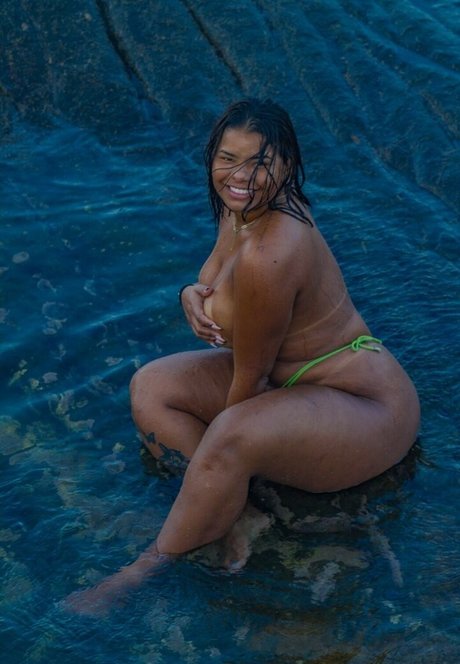Jasminny Rodrigues 女優 写真