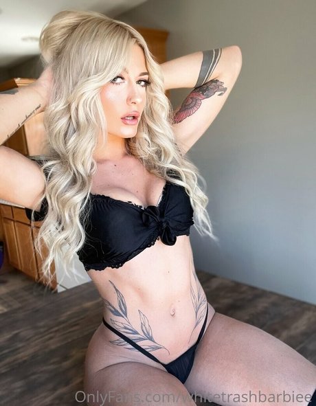 Whitetrashbarbiee 無料のスター 画像