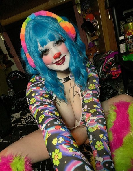 18オンリーファン アートxxx 写真