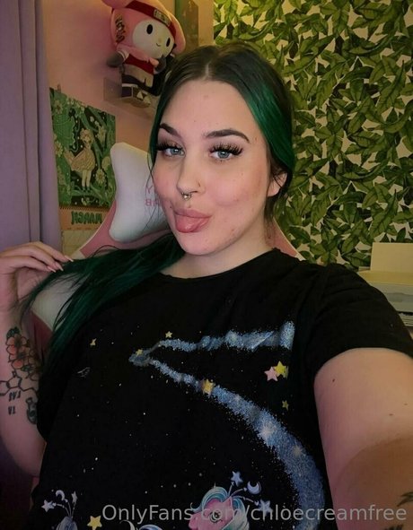 chloecreamfree profile image