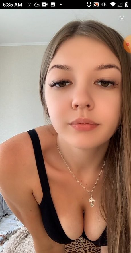 Dasha sim エロティックモデル 画像