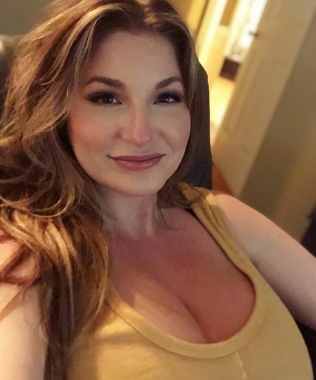 Ashley Bridges top profile image