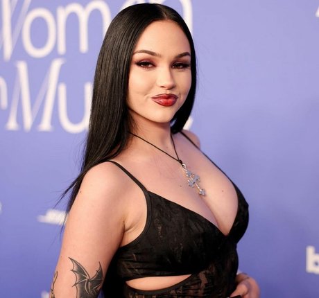 Maggie Lindemann HDスター 画像