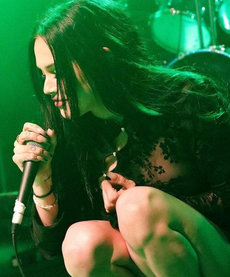 Maggie Lindemann ポルノスター セクシー ギャラリー