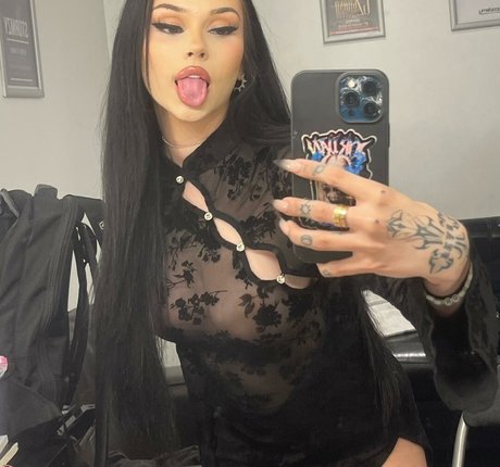 Maggie Lindemann ポルノスター HD 画像