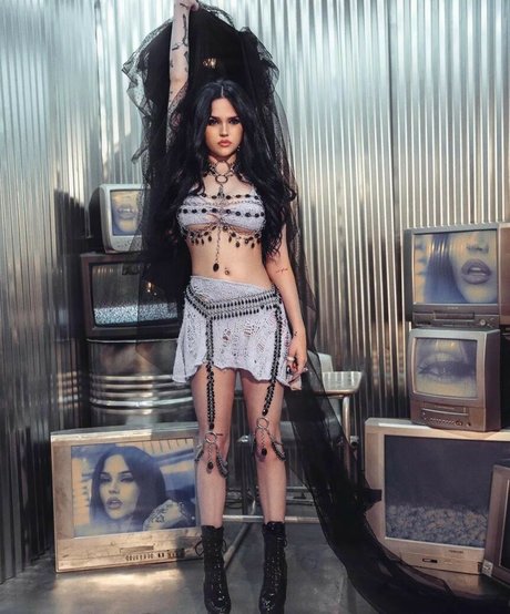 Maggie Lindemann ポルノスター 裸 ギャラリー