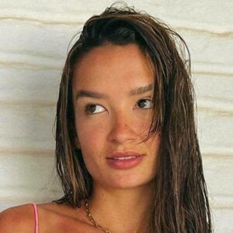 Mari Araripe 高品質モデル 写真
