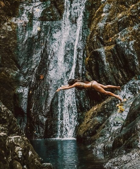 Brigit Sinaga トップポルノスター 写真