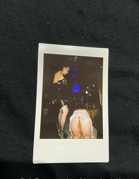 sophieeminxintimate セクシーなスター 画像