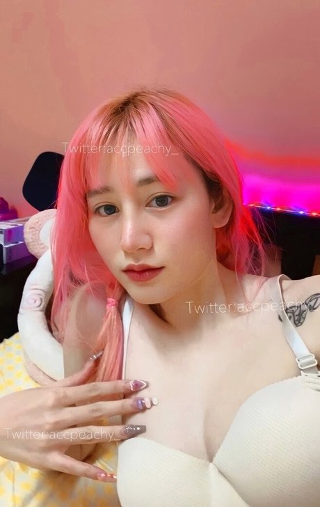 Accpeachyy 裸モデル 写真
