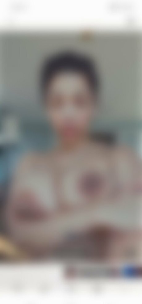 mizzoktoberxxx ポルノモデル 写真