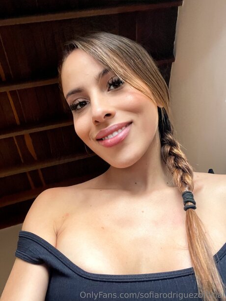 sofiarodriguezofficial エロティックなモデル 写真