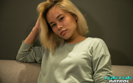 小さなお尻のOnlyFans 美しいポルノ 写真