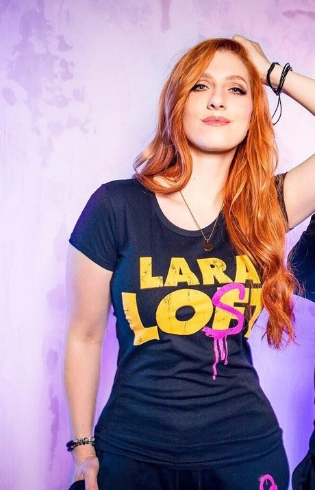 Lara Loft アートポルノスター 画像