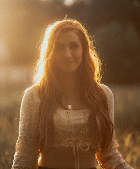 Lara Loft ホット女優 ギャラリー