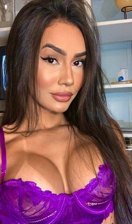 Amanda Pavanelli xxx女優 ギャラリー