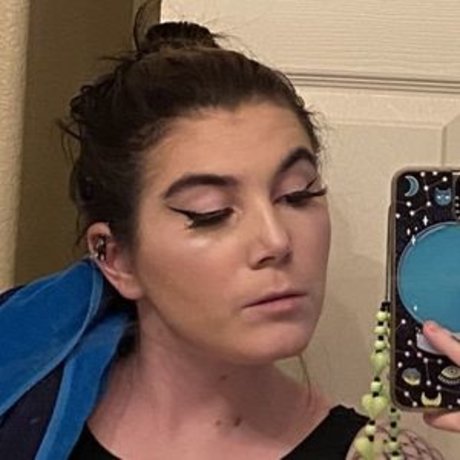 Ready To Glare セックスモデル 写真
