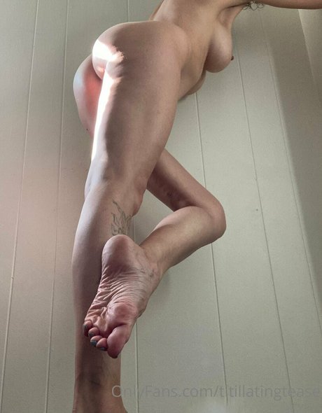 titillatingtease ホットなモデル 写真