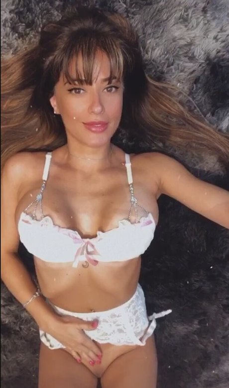 Ana Paula Leme XXXモデル 画像