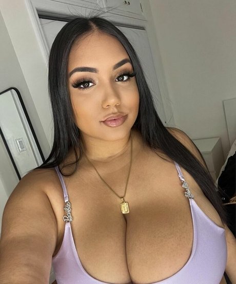 かわいい巨乳OnlyFans セクシーヌード アーカイブ