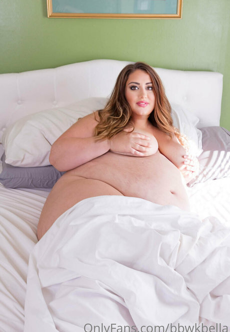 bbwkbella セックス女優 写真