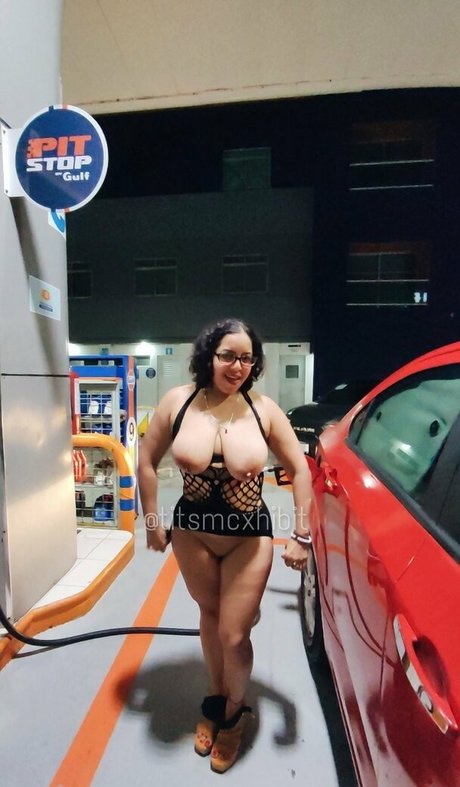 手コキ 射精 OnlyFans 無料ヌード 写真