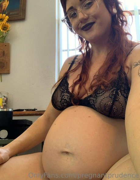 pregnantprudence ホットなモデル 写真