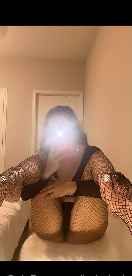 babykrris 独占女優 写真