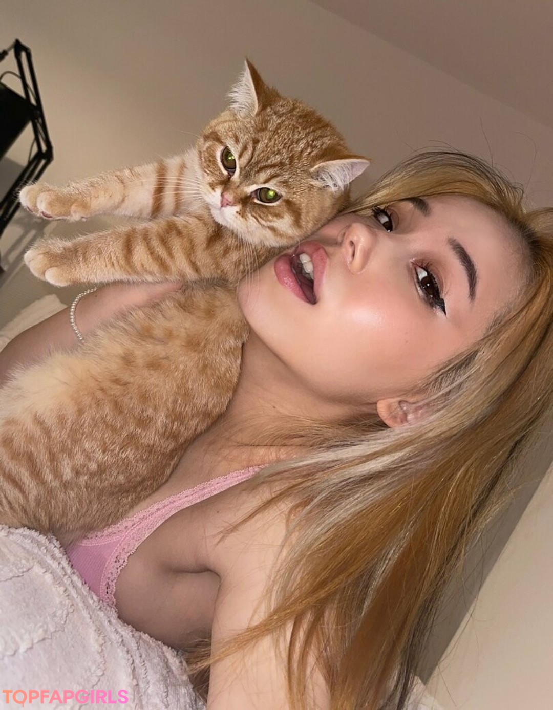 Ivy owowo セクシーなスター 写真
