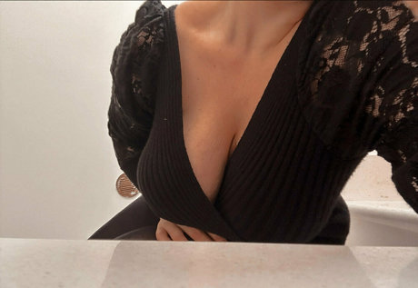 maxiboobs ポルノモデル 画像