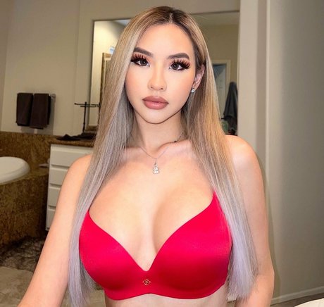 chrissstyboo 最高のポルノスター 写真