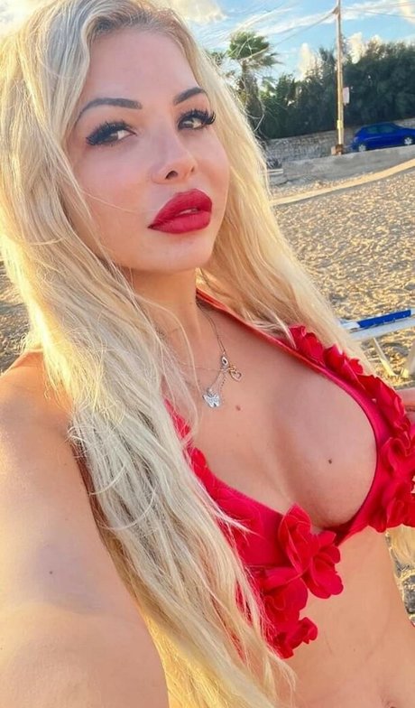 Maltese Girls ポルノスター アート 写真