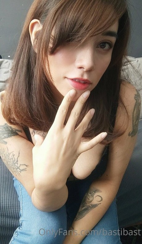 bastibast 素敵なモデル 写真