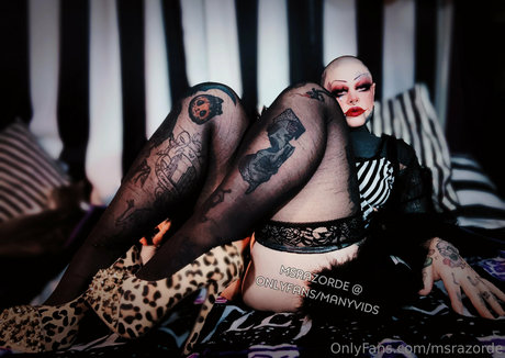 プッシータトゥーOnlyFans ホットポルノ 画像