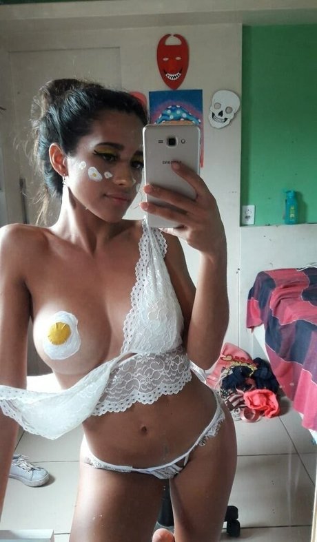 Lari Cogumelos 完璧なモデル 写真