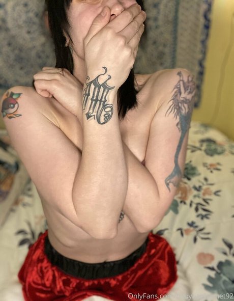 babybaphomet92 かわいいモデル 写真