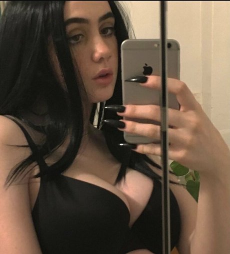 divinityvaeh アダルト女優 写真