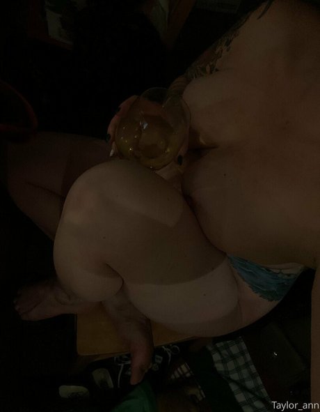 taylorann69 スター 裸 写真