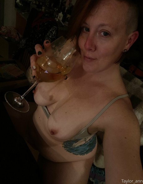 taylorann69 ポルノモデル 画像