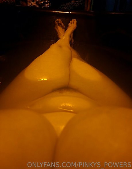 pinkys toes 裸のポルノスター 写真