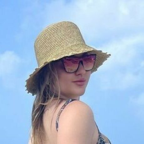 jessyerinn 美しいポルノスター 写真