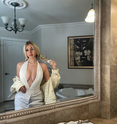 Anais Laliberte トップモデル 画像